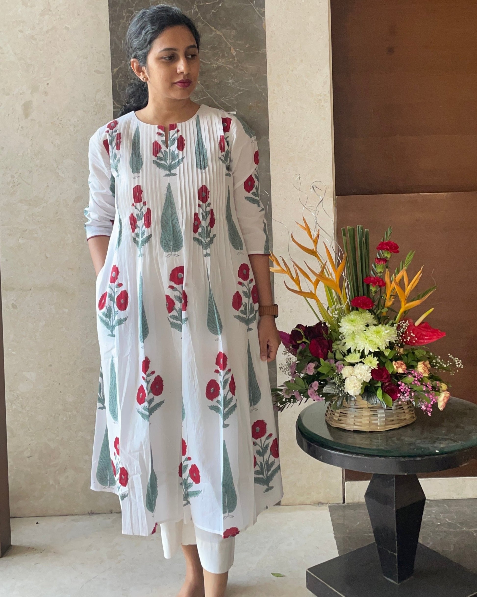 Buy white and red cotton hand block printed kurta. Kurta for women with pockets.